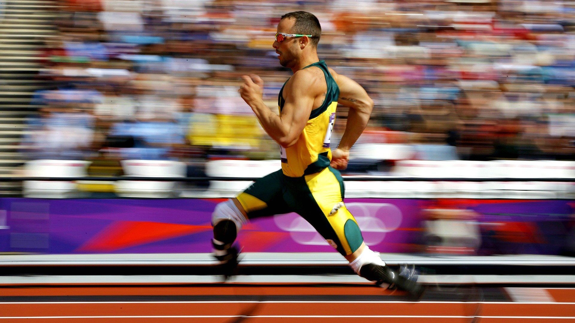 足球解说缺乏专业化人才储备，足球解说员需要什么条件