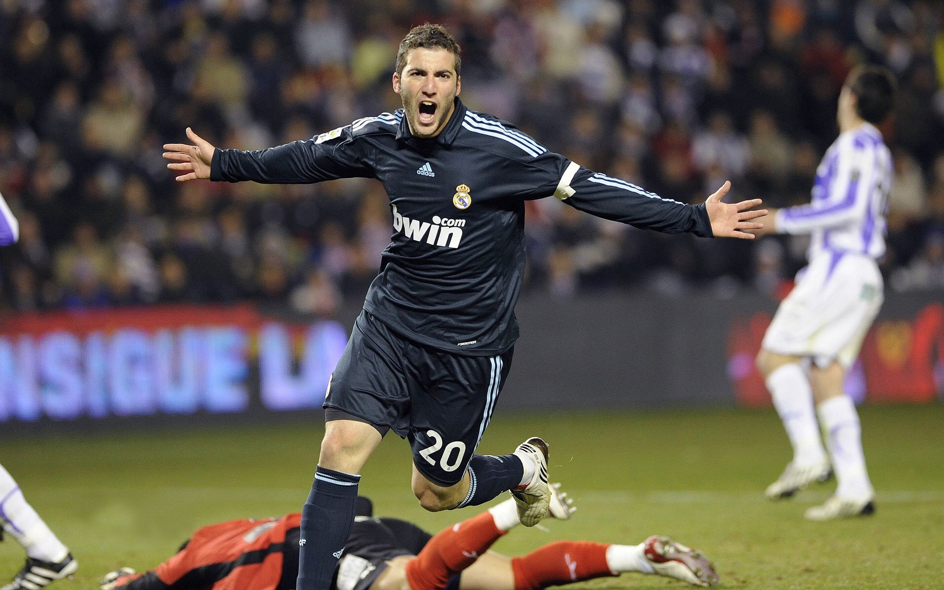 kaiyun.com-中国足球明星球员赴海外联赛锻炼，中国足坛海外球员