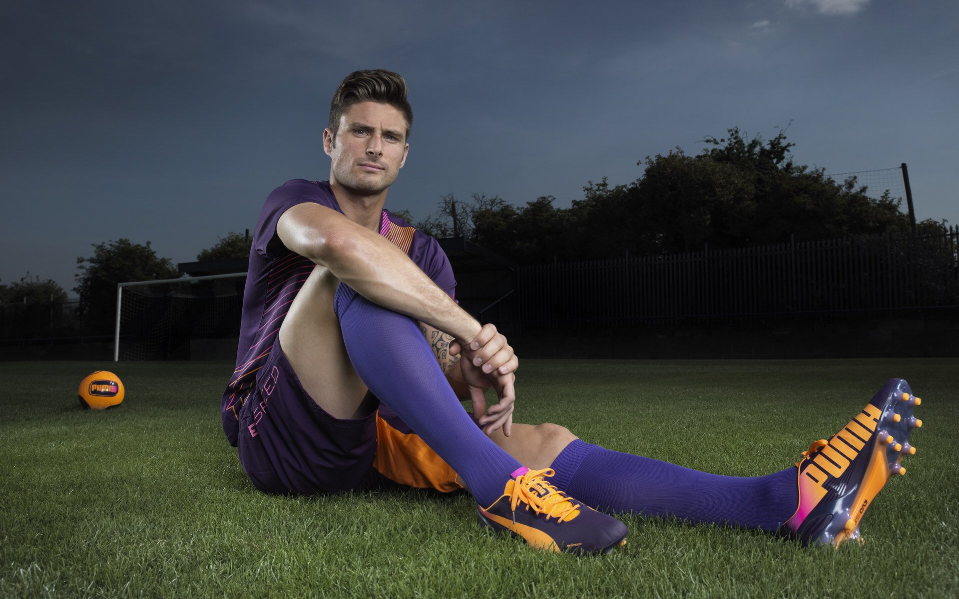 极限滑板训练场馆对外开放提升大众参与度，极限滑板也太难了吧